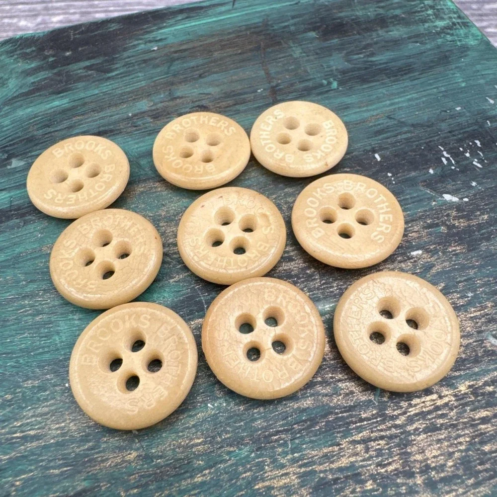 VTG 9 Brooks Brothers Etched Garment Buttons 4 Eyelet Resin Tan or Caramel Rare